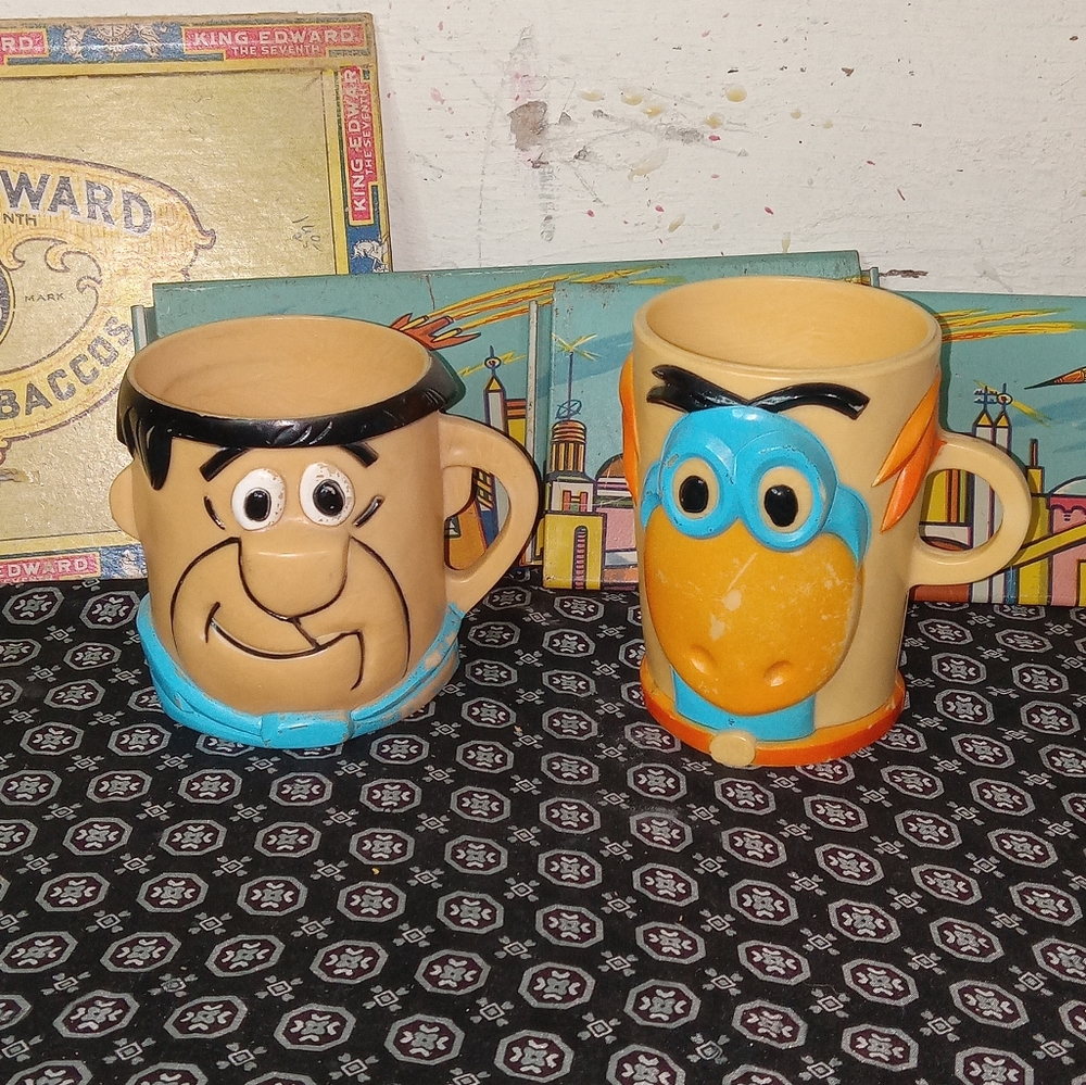 Vintage Flintstones Cups!